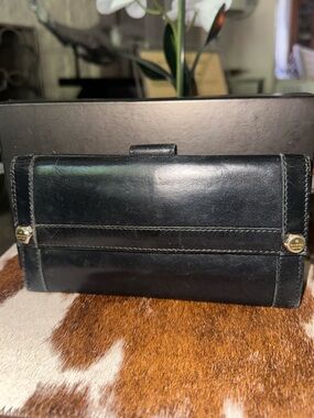 Gucci Black Leather Continental Wallet with Gold Accents